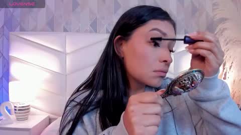 victoria___jonnes online show from 11, 11, 2025