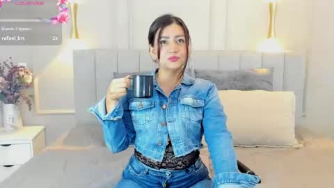 Snapshot of victoria_bourne chatting on 7, 11, 2025 victoria online show from 7, 11, 2025