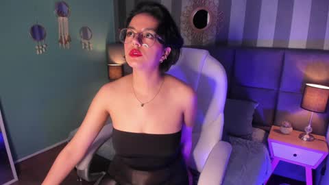 Snapshot of victoria_byte chatting on 5, 2, 2025 Victoria online show from 5, 2, 2025