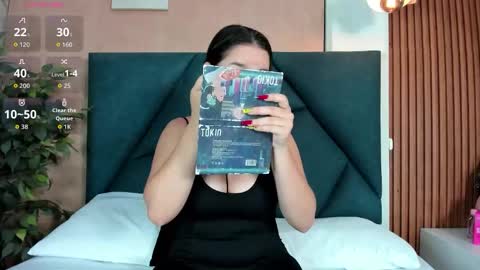 Victoria Harris online show from 20, 12, 2025