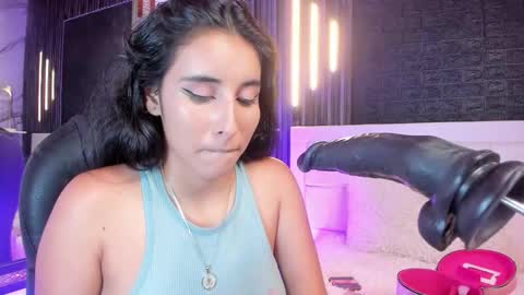 Victoria Houston  online show from 11, 9, 2025