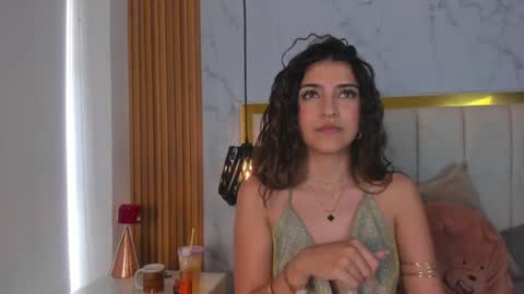 Snapshot of victoria_joliegb chatting on 28, 1, 2025 Victoria Lozano online show from 28, 1, 2025