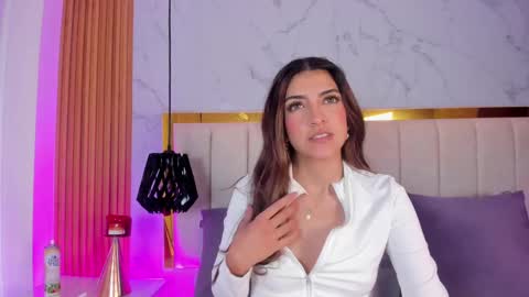 Snapshot of victoria_joliegb chatting on 25, 2, 2025 Victoria Lozano online show from 25, 2, 2025