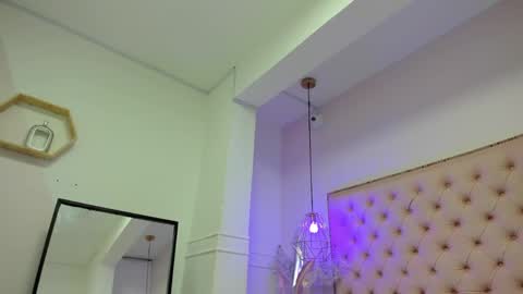 Snapshot of victoria_kitt chatting on 6, 6, 2026 victoria_kitt online show from 6, 6, 2026