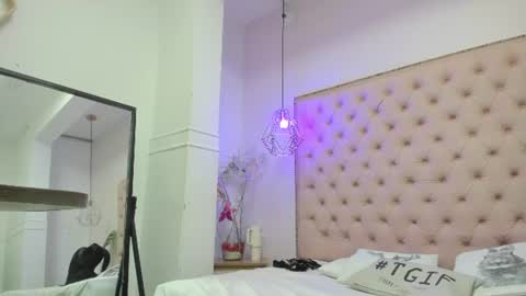 Snapshot of victoria_kitt chatting on 29, 6, 2026 victoria_kitt online show from 29, 6, 2026