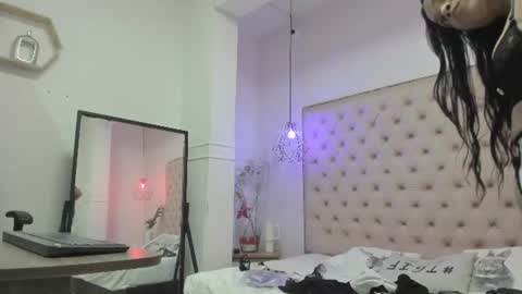 Snapshot of victoria_kitt chatting on 6, 7, 2026 victoria_kitt online show from 6, 7, 2026