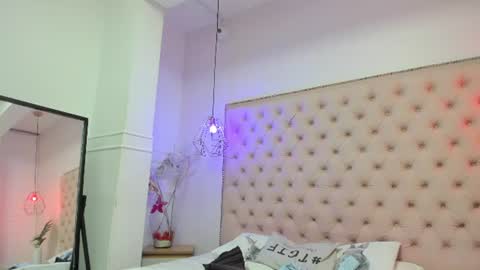 Snapshot of victoria_kitt chatting on 14, 7, 2026 victoria_kitt online show from 14, 7, 2026