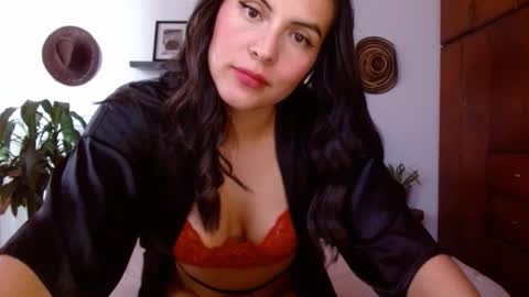 Snapshot of victoria_martelo chatting on 5, 3, 2026 VICTORIA MARTELO online show from 5, 3, 2026