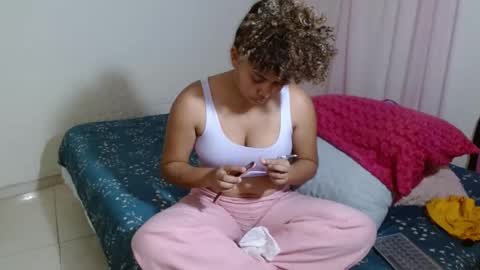 Snapshot of victoria_miler chatting on 21, 5, 2026 VICKY online show from 21, 5, 2026