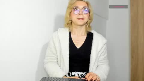 D A N I online show from 24, 5, 2026