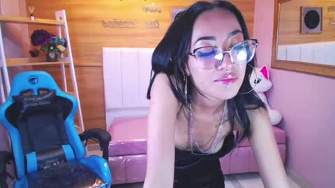 Victoria  online show from 25, 1, 2025