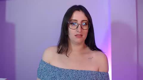 Snapshot of victoria_riider chatting on 18, 12, 2024 Victoria online show from 18, 12, 2024