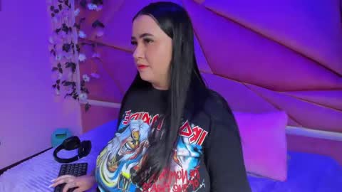 Snapshot of victoria_rossy_ chatting on 11, 10, 2025 Victoria online show from 11, 10, 2025