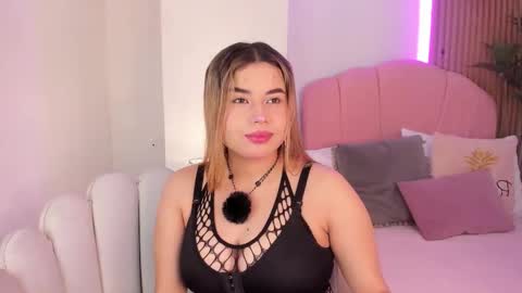 Snapshot of victoria_vallejo chatting on 3, 2, 2026 victoria online show from 3, 2, 2026