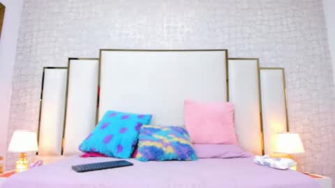 Victoria Sofia online show from 31, 1, 2025