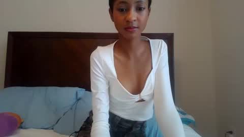 Snapshot of victoriaaa_xxx chatting on 12, 10, 2025 Victoria xxx online show from 12, 10, 2025