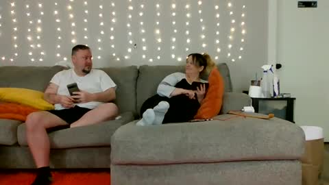 Snapshot of victoriaandjesse chatting on 1, 2, 2025 Victoria and Jesse online show from 1, 2, 2025