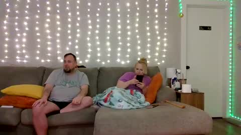 Snapshot of victoriaandjesse chatting on 12, 3, 2025 Victoria and Jesse online show from 12, 3, 2025