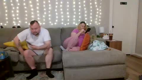Snapshot of victoriaandjesse chatting on 1, 10, 2025 Victoria and Jesse online show from 1, 10, 2025