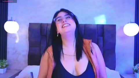 Snapshot of victoriaandrade chatting on 10, 7, 2026 Victoria Andrade online show from 10, 7, 2026