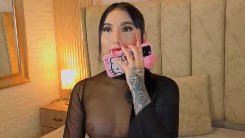 Snapshot of victoriagolden chatting on 5, 11, 2025 VICTORIA online show from 5, 11, 2025