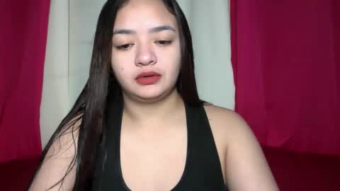 Snapshot of victoriaharper2 chatting on 18, 12, 2025 Victoria Harper online show from 18, 12, 2025