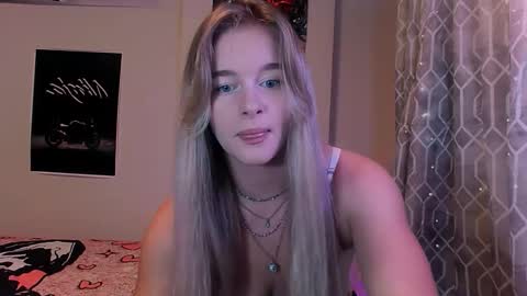 Snapshot of victoriande chatting on 20, 10, 2025 Eva and Victor online show from 20, 10, 2025