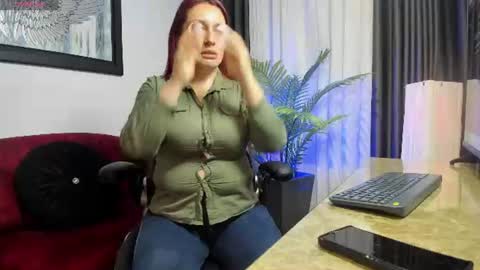 Snapshot of victoriapaker chatting on 12, 6, 2026 victoriapaker online show from 12, 6, 2026