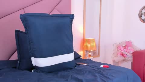 Snapshot of victoriaross1 chatting on 10, 1, 2025 VictoriaRoss online show from 10, 1, 2025