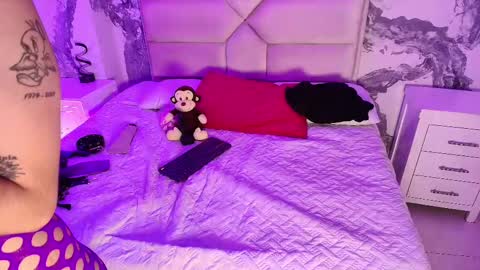 victoriasanz_ online show from 20, 9, 2025