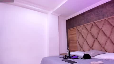 victoriasanz_ online show from 2, 11, 2025