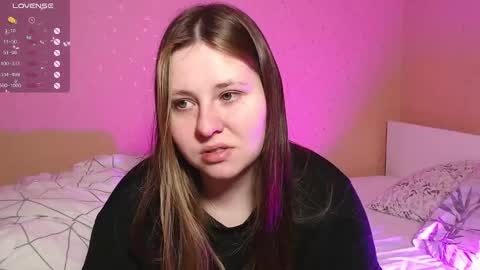 victoriassecrets_ online show from 4, 3, 2025