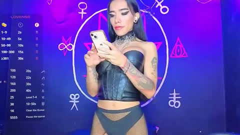 Victoria Vampire online show from 7, 11, 2025