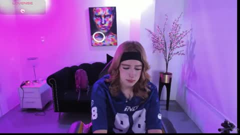 Snapshot of victoriia_doll chatting on 30, 5, 2026 Victoria. online show from 30, 5, 2026