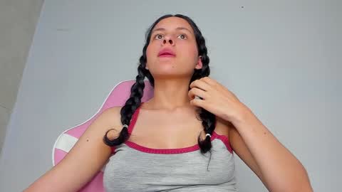 samantha victoria hall online show from 17, 12, 2024