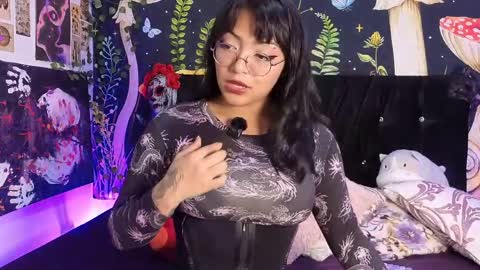 Snapshot of victoriia_thompson chatting on 3, 4, 2026 victoriia_thompson online show from 3, 4, 2026