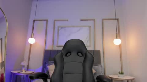 Snapshot of victoriia_vixen chatting on 12, 5, 2026 Victoria Vixen online show from 12, 5, 2026