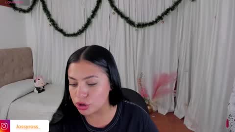 V  I C  T O R I A  online show from 11, 12, 2024