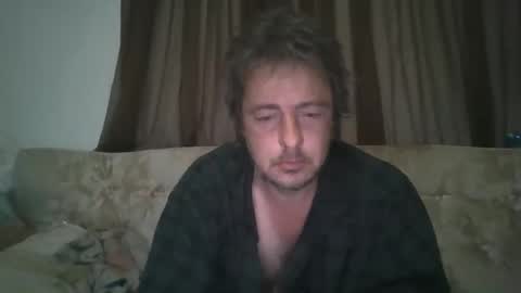 Snapshot of vids1977 chatting on 19, 10, 2025 vids1977 online show from 19, 10, 2025