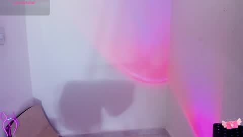 Snapshot of viioleett_cum chatting on 6, 3, 2026 viioleett_cum online show from 6, 3, 2026