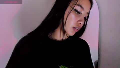 Snapshot of viioleett_cum chatting on 11, 5, 2026 viioleett_cum online show from 11, 5, 2026
