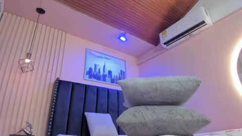 Viiolett online show from 16, 4, 2026