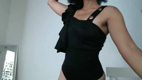 viiolettaaa online show from 27, 4, 2026