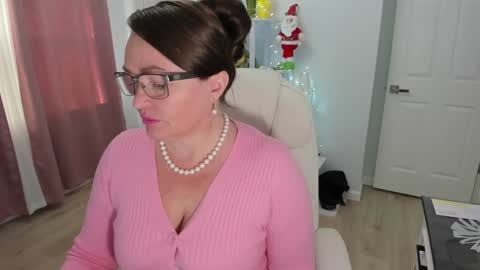 Ukrainian-woman online show from 3, 12, 2024