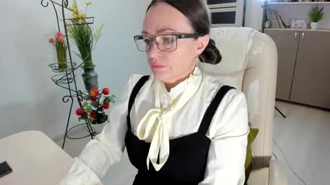 Ukrainian-woman online show from 27, 11, 2025