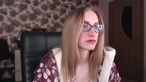 Vika online show from 11, 2, 2025