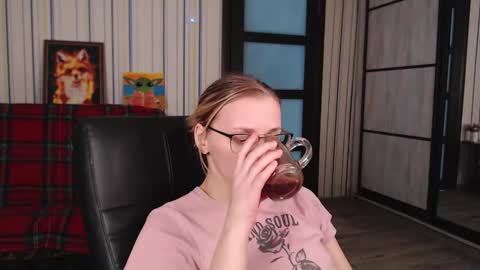 Snapshot of vikaericka chatting on 18, 3, 2026 Vika online show from 18, 3, 2026