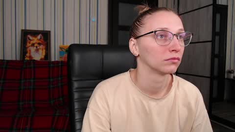 Snapshot of vikaericka chatting on 5, 4, 2026 Vika online show from 5, 4, 2026