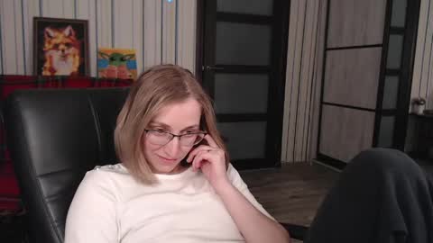 Snapshot of vikaericka chatting on 19, 4, 2026 Vika online show from 19, 4, 2026