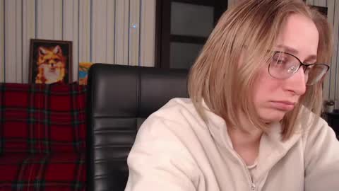 Snapshot of vikaericka chatting on 22, 4, 2026 Vika online show from 22, 4, 2026